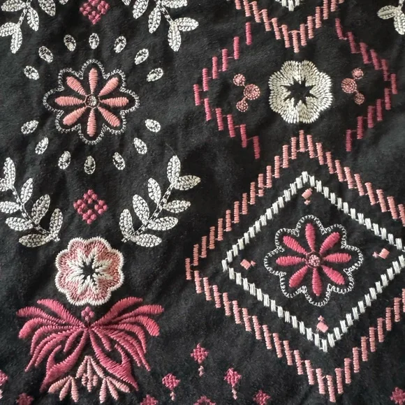 ANDREE BY UNIT Black and Pink A-Line Skirt, 1X - Picture 4 of 4